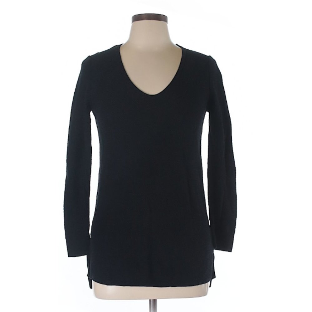 Old Navy Black V-neck Sweater